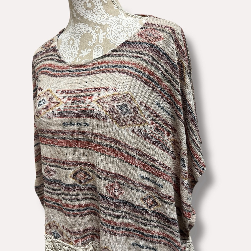 American Rag Aztec Poncho Top S/M Boho Crochet Lace Hem Oversized USA - Picture 9 of 12